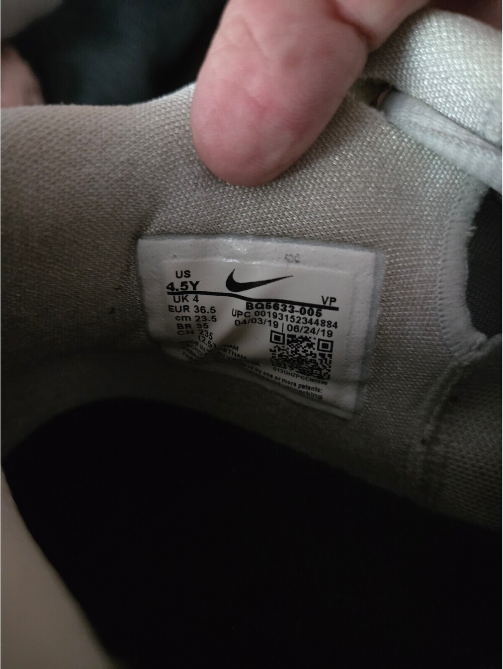 Nike boys high tops s